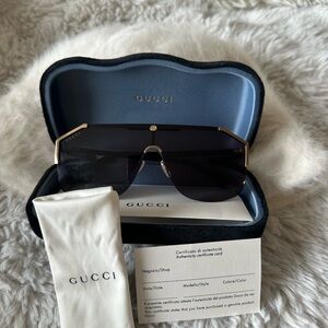 Gucci Gold and Black Sunglasses
